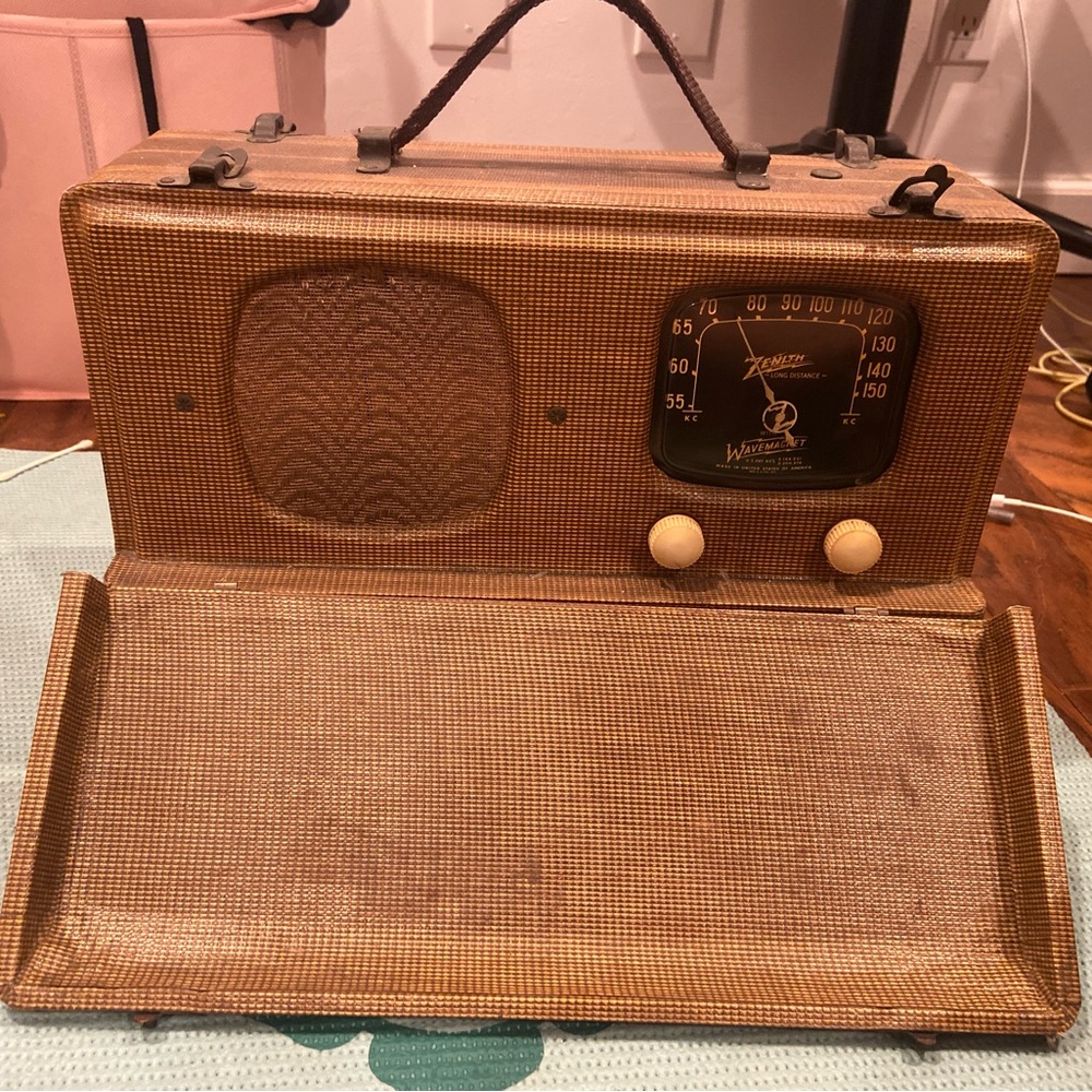 Zenith ‘5G500’ Wavemagnet Vintage Tube Radio 1941